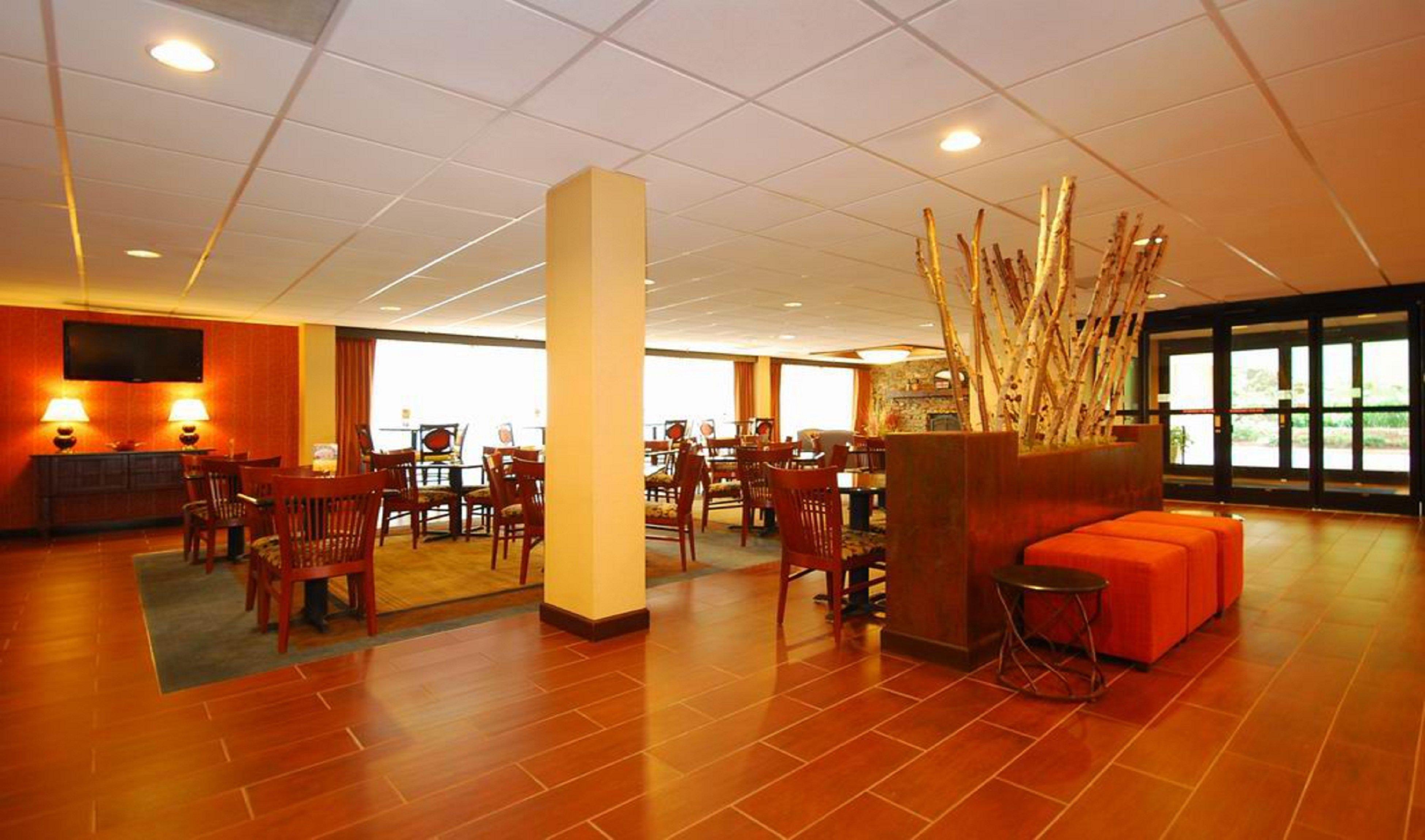 Holiday Inn Express Forsyth By Ihg Zewnętrze zdjęcie