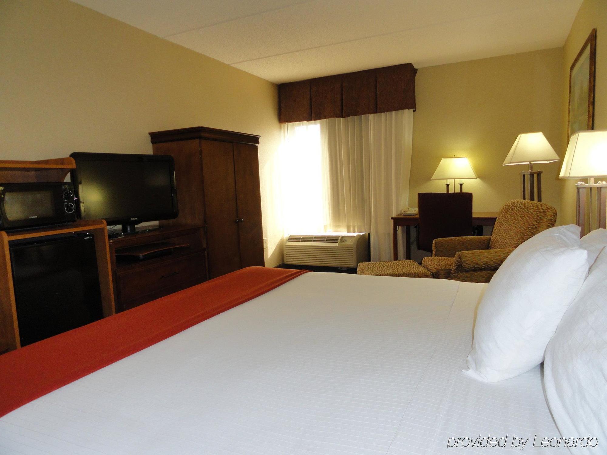 Holiday Inn Express Forsyth By Ihg Zewnętrze zdjęcie
